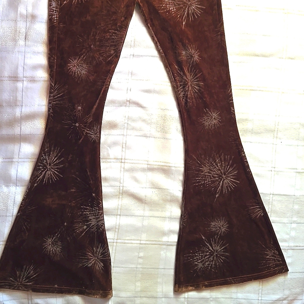 Petra Collins SSENSE Exclusive Brown Velvet Devore Flared Pants - Picture 6 of 15